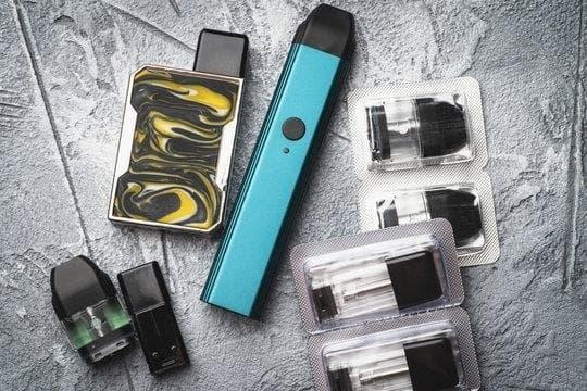 Joyetech AIO D22 ile Yenilikçi E-Sigara Deneyimi Joyetech AIO D22 Modelleri ve Özellikleri