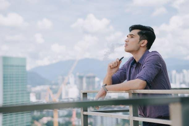 elektronik sigara zararları nelerdir ve sağlığınız üzerinde bıraktığı etkiler hakkında güncel rehber