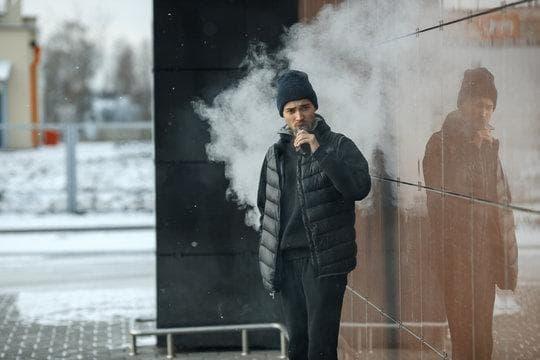 Tek kullanımlık elektronik sigara incelemesi 2025 en iyi tatlar fiyatlar ve güvenlik ipuçları