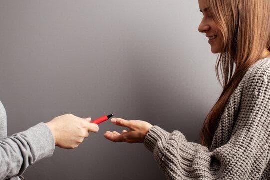 Güncel e sigara ithalatı rehberi 2025 vergi ve gümrük işlemleri hakkında bilinmesi gerekenler